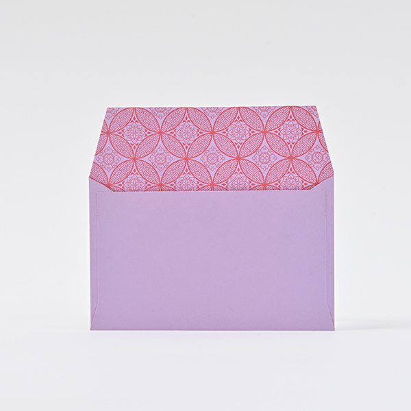 内側印刷が印象的なカマス貼りの封筒_裏面