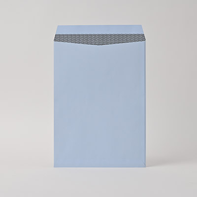 角2 ヨミニクイECアクア100スミ貼 (〒枠なし)
幅 x 天地：240 x 332mm
米坪：100g/m2