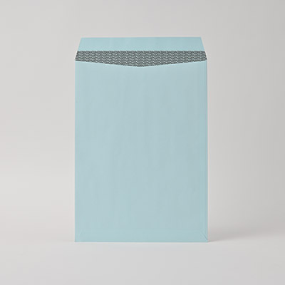 角2 ヨミニクイECブルー100スミ貼 (〒枠なし)
幅 x 天地：240 x 332mm
米坪：100g/m2