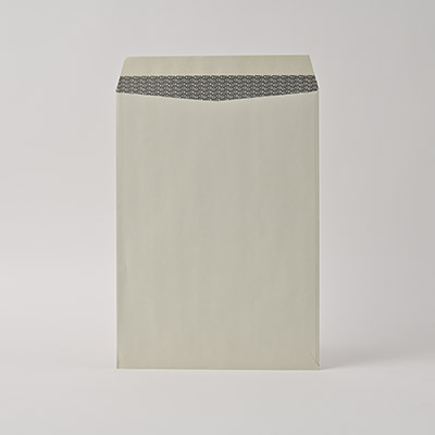 角2 ヨミニクイECグレイ100スミ貼 (〒枠なし)
幅 x 天地：240 x 332mm
米坪：100g/m2