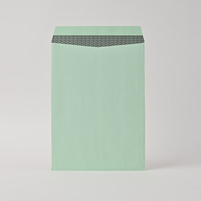 角2 ヨミニクイECグリーン100スミ貼 (〒枠なし)
幅 x 天地：240 x 332mm
米坪：100g/m2