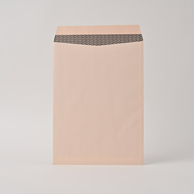 角2 ヨミニクイECピンク100スミ貼 (〒枠なし)
幅 x 天地：240 x 332mm
米坪：100g/m2